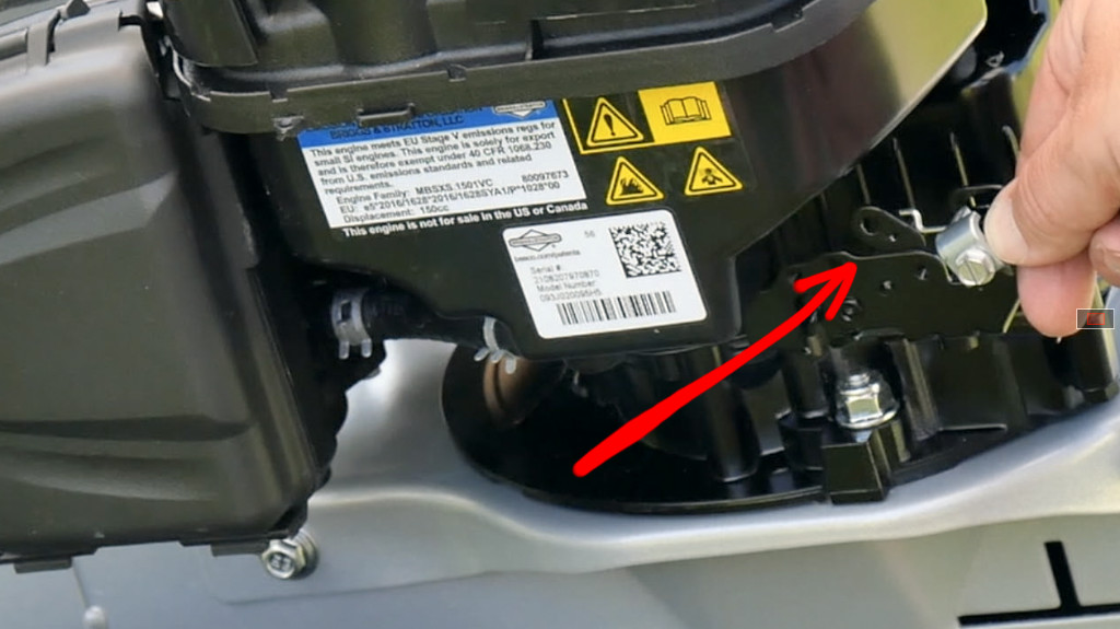 AL-KO BM 875 III Montage 10 Alko Bm 875 3 - Versteckter Bowdenzug auf der linken Seite